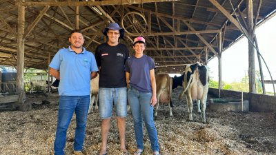 Fam&iacute;lia Oberger e o t&eacute;cnico da Cooper A1 Rubio Frizon