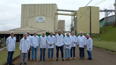 Visita&ccedil;&atilde;o na F&aacute;brica de Palmitos, SC