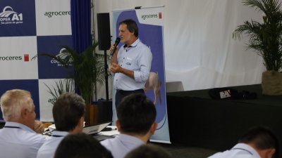 Presidente Lauri In&aacute;cio Slomski, destacou a solidez da cooperativa 