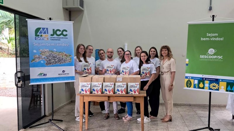 Semeando o futuro: projeto da Cooper A1 leva cooperativismo a mais de mil alunos da sua &aacute;rea de atua
