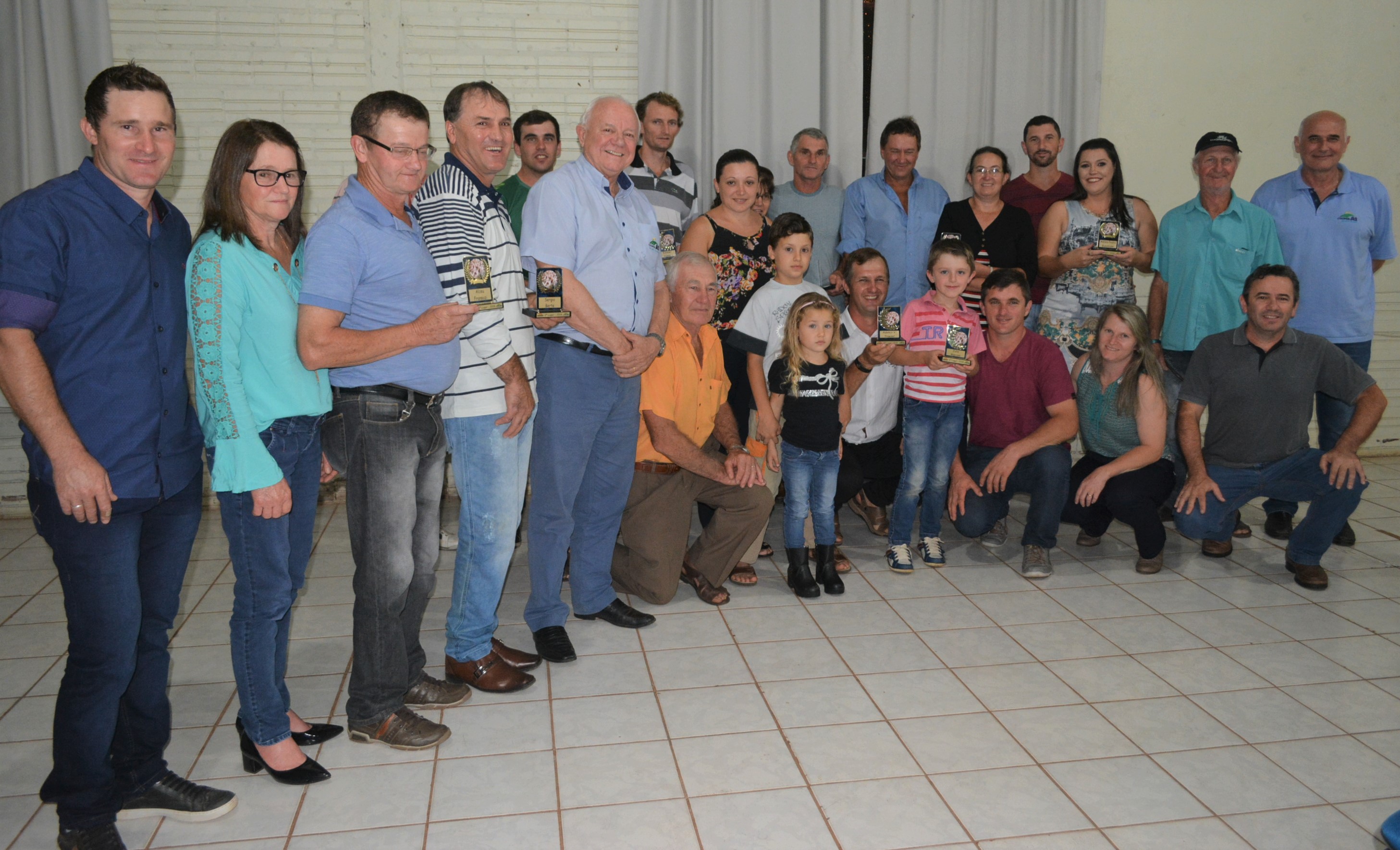 DESTAQUES DA AVICULTURA: dez produtores foram premiados na semana passada