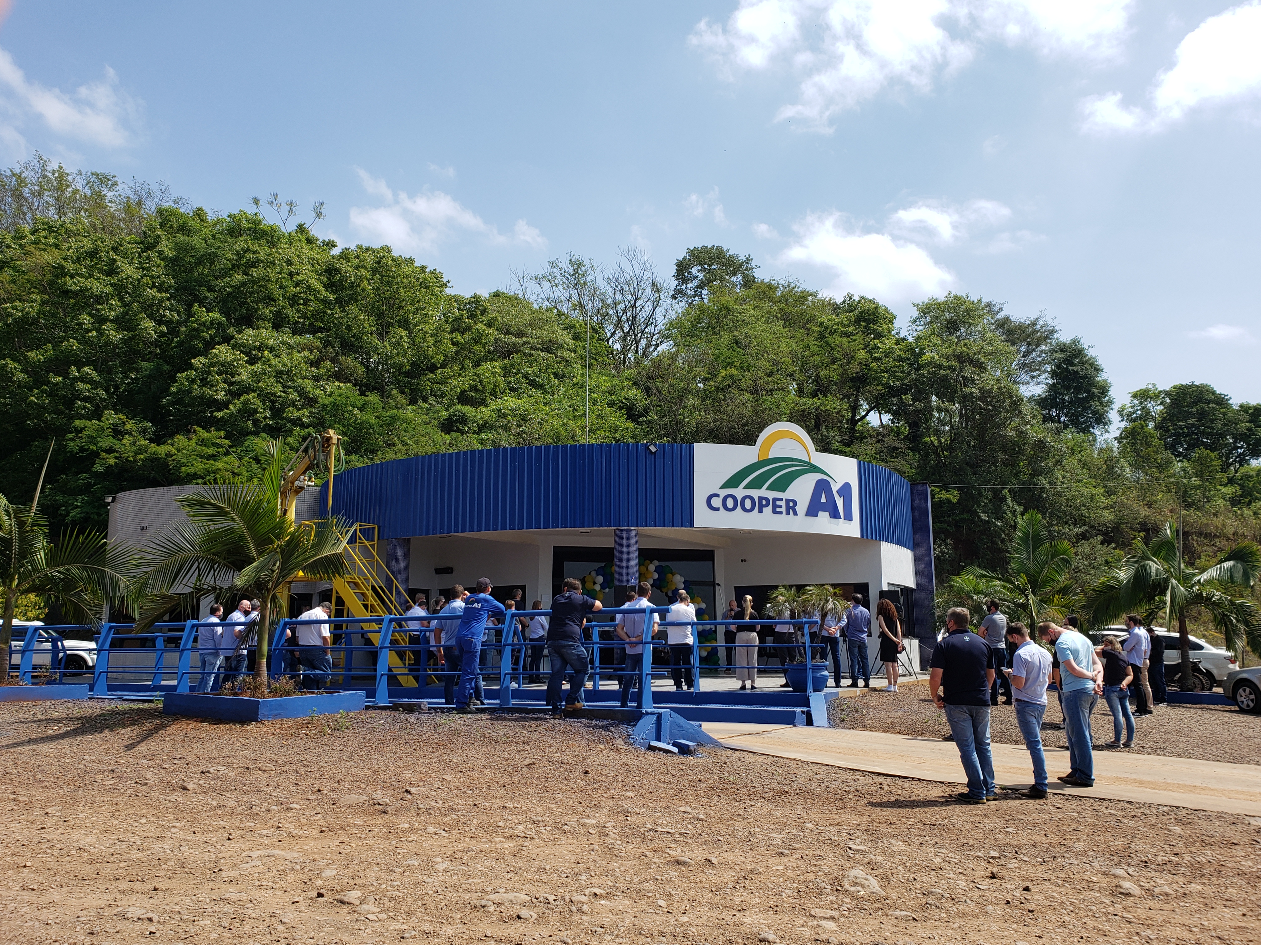 COOPERATIVISMO AGROPECUÁRIO: Cooper A1 abre oficialmente unidades em Frederico Westphalen e Vicente Dutra, RS