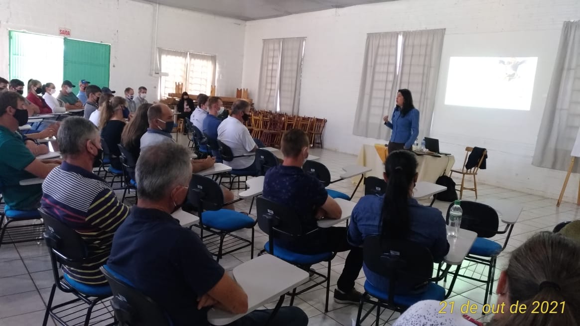 PROGRAMA MAIS LEITE SAUDÁVEL: Cooper A1 reúne produtores para reforçar sobre qualidade e segurança alimentar